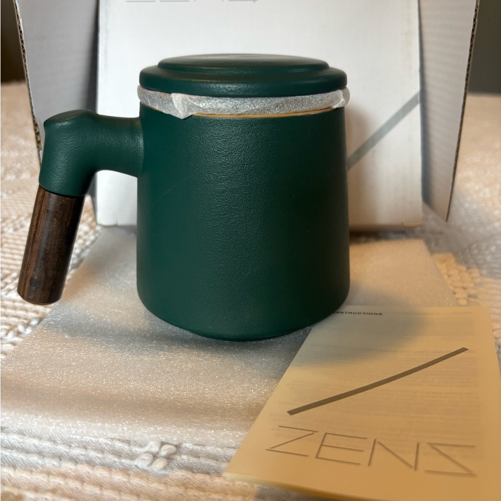 Zenz ceramic tea infuser green  with Wooden Handle